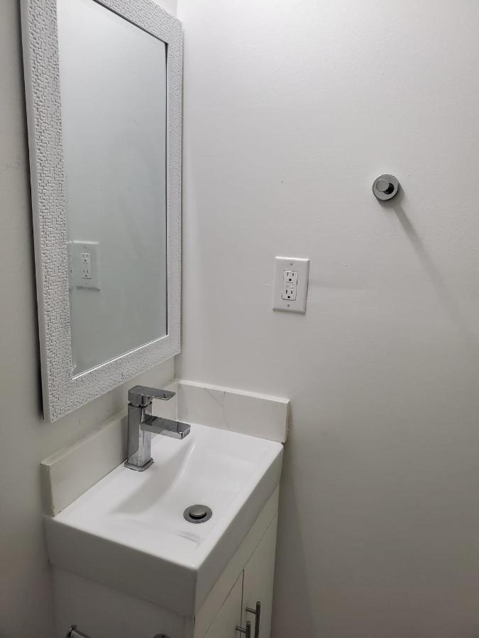 Maxwell Esabu Apartamento Toronto Exterior foto