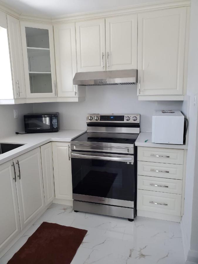 Maxwell Esabu Apartamento Toronto Exterior foto